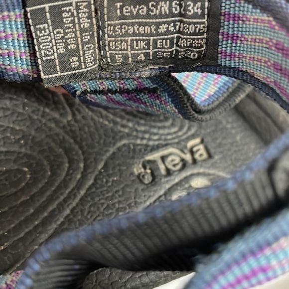 TEVA Classic Hiking Sandals Blue & Purple Size 5/6 - Picture 5 of 7